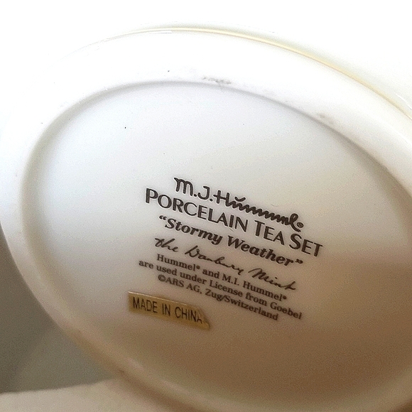 New in Box Hummel Porcelain Tea Set ,'Stormy Weath - Picture 6 of 7